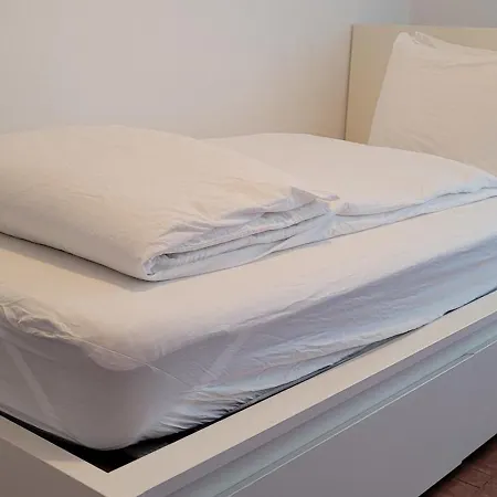Kwatera prywatna Cozy Near Airport , Metro&train Station Lizbona